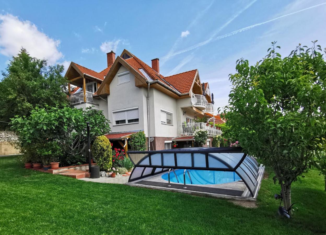 Landhaus Forras Balatonfured Exterior photo